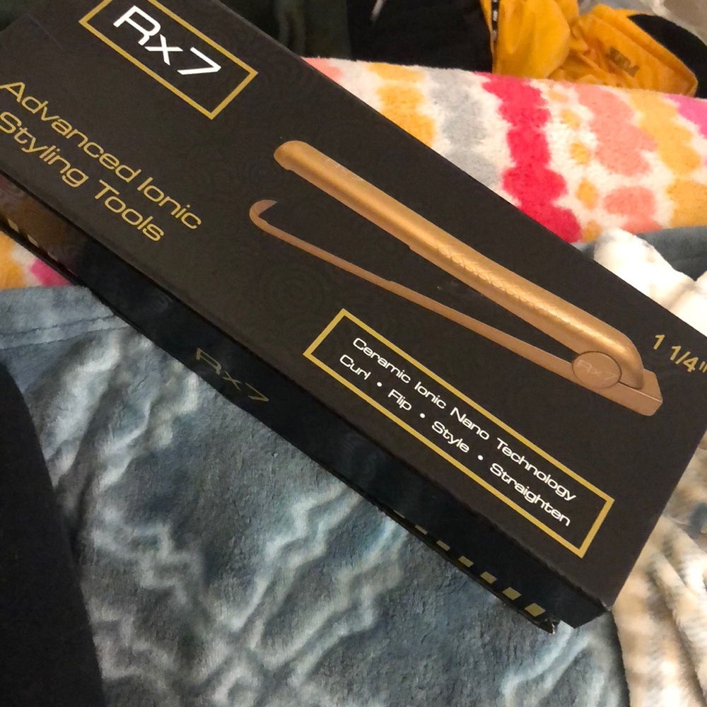 Hair straightener